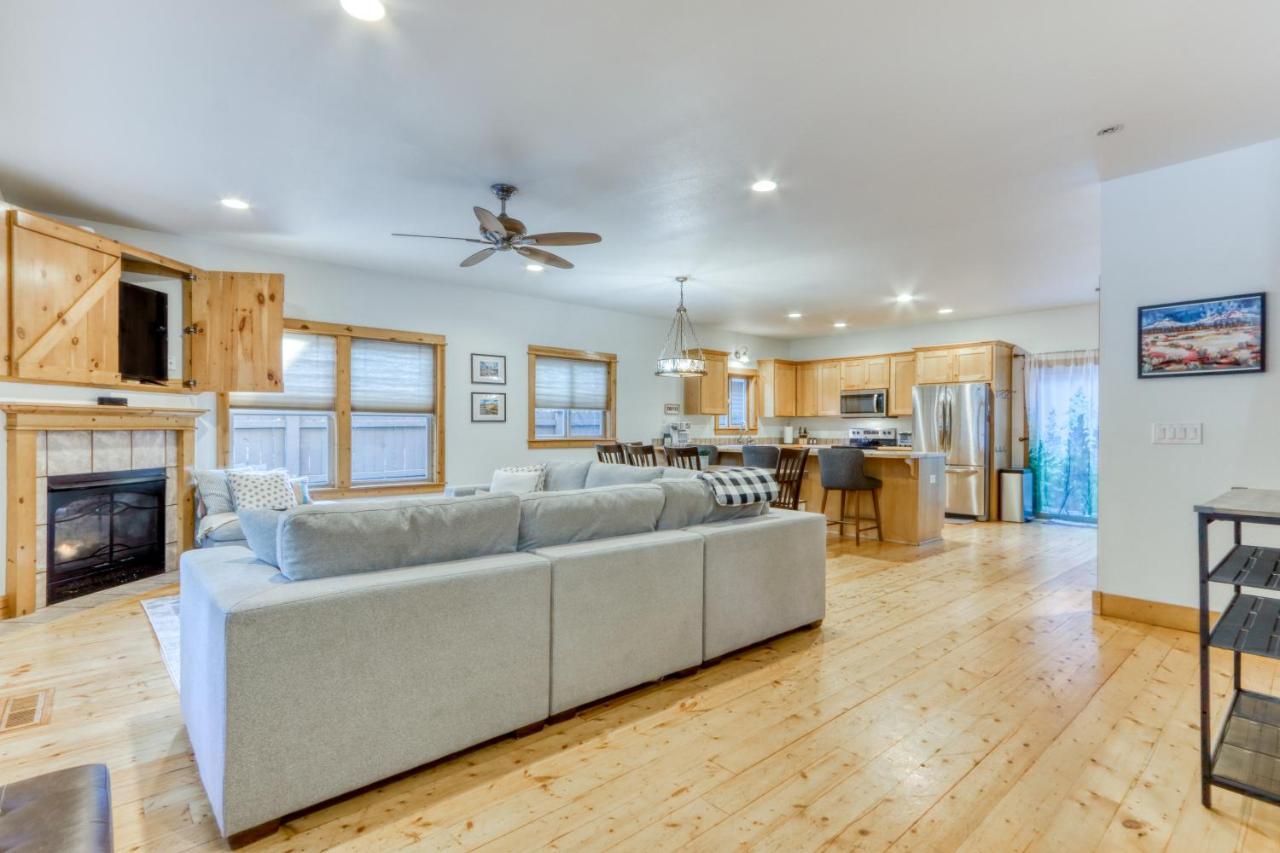 Вілла Oak Street Retreat Сістерс Екстер'єр фото