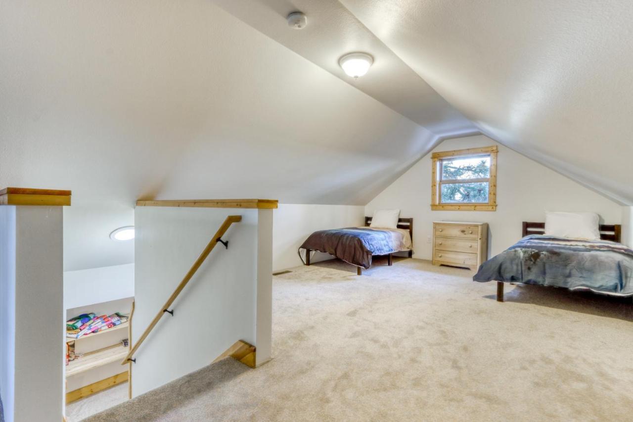 Вілла Oak Street Retreat Сістерс Екстер'єр фото
